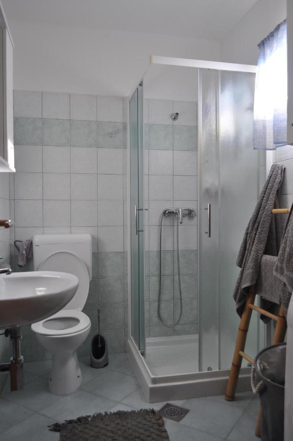 Kamenjak Volme, Cousy House With Pool Banjole Esterno foto