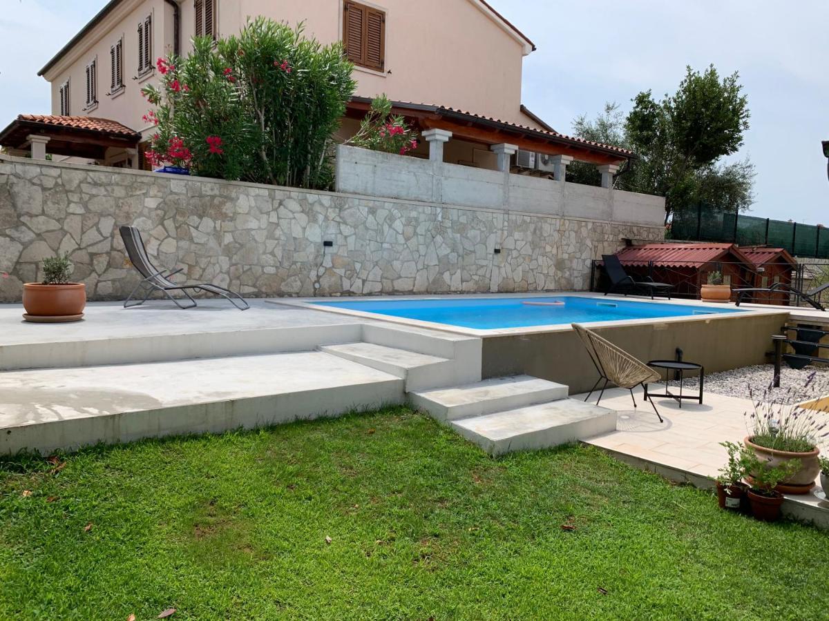 Kamenjak Volme, Cousy House With Pool Banjole Esterno foto